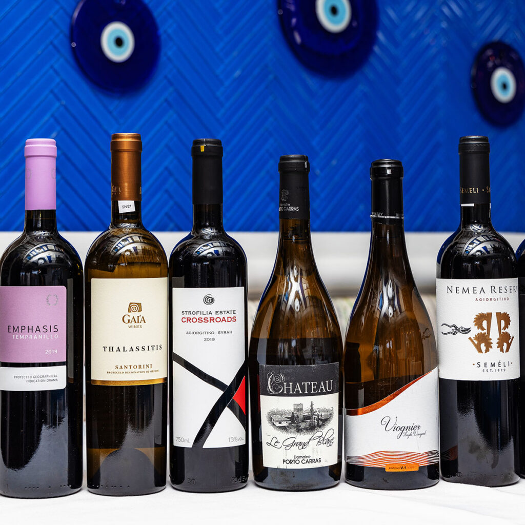 vin grec et vins italiens - Restaurant grec dans la Petite Italie -Little Italy- Montreal